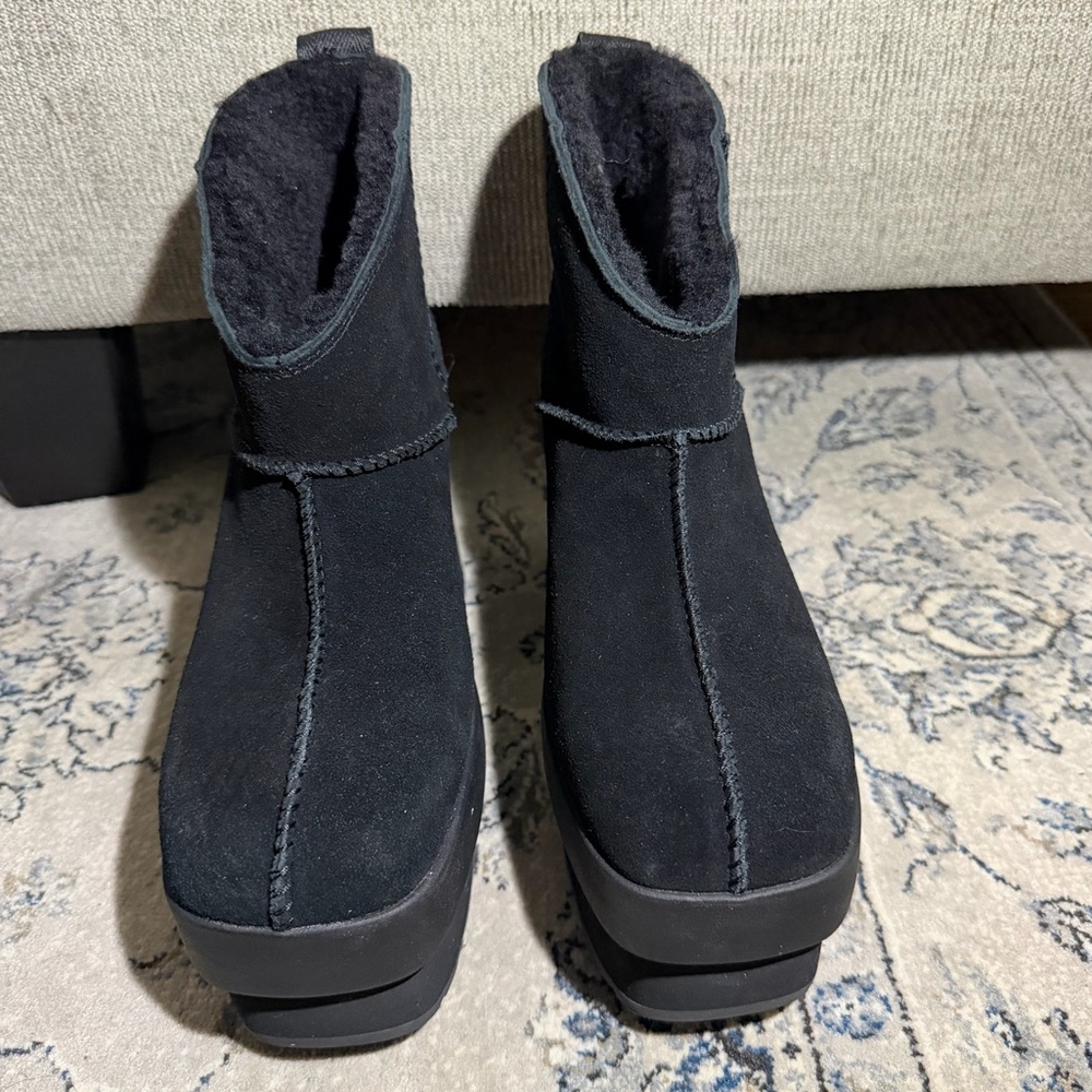 UGG New Heights Platform Mini Boot - Picture 4 of 9